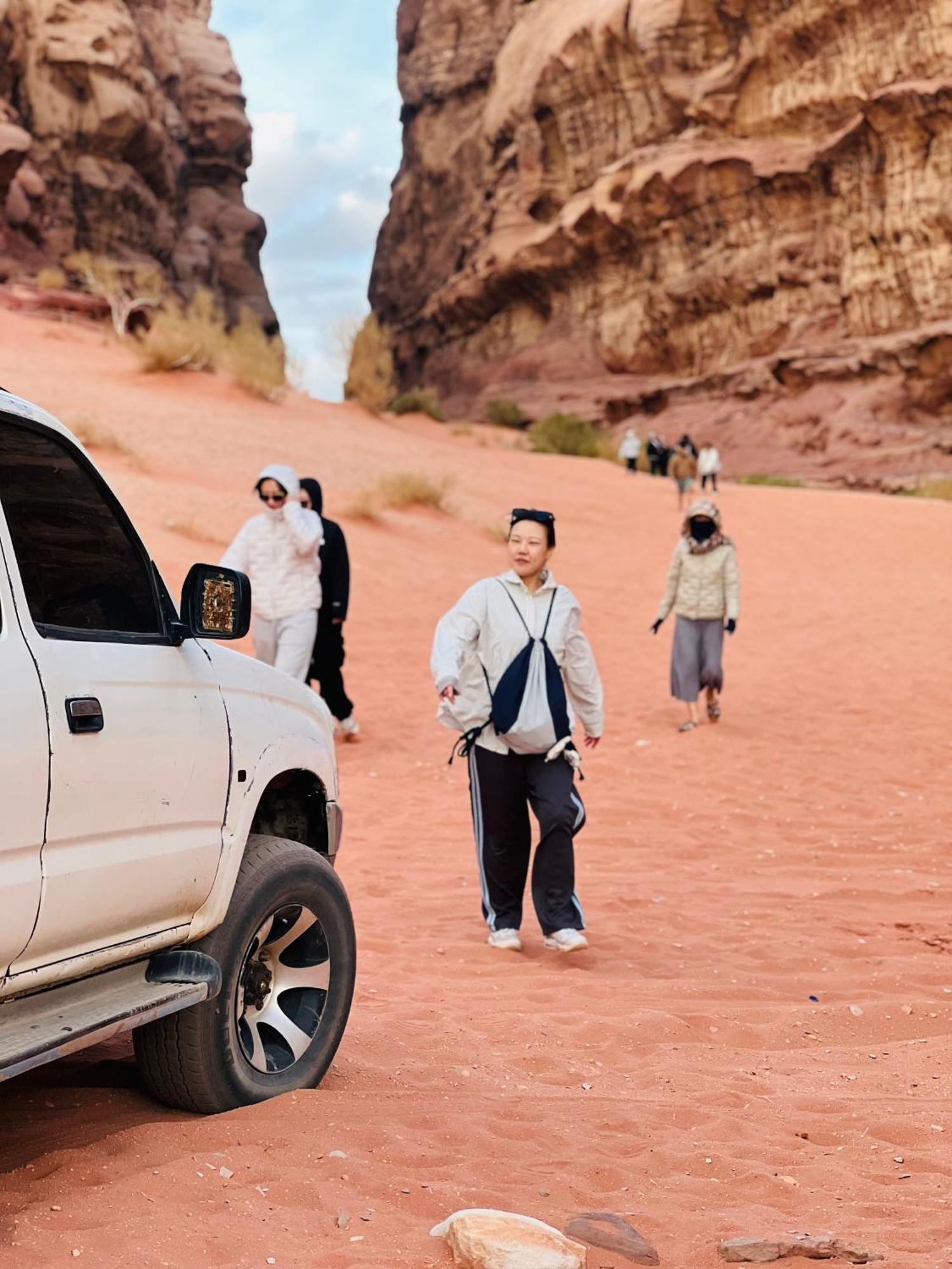 Wadi Rum Sunrise Camp المظهر الخارجي الصورة