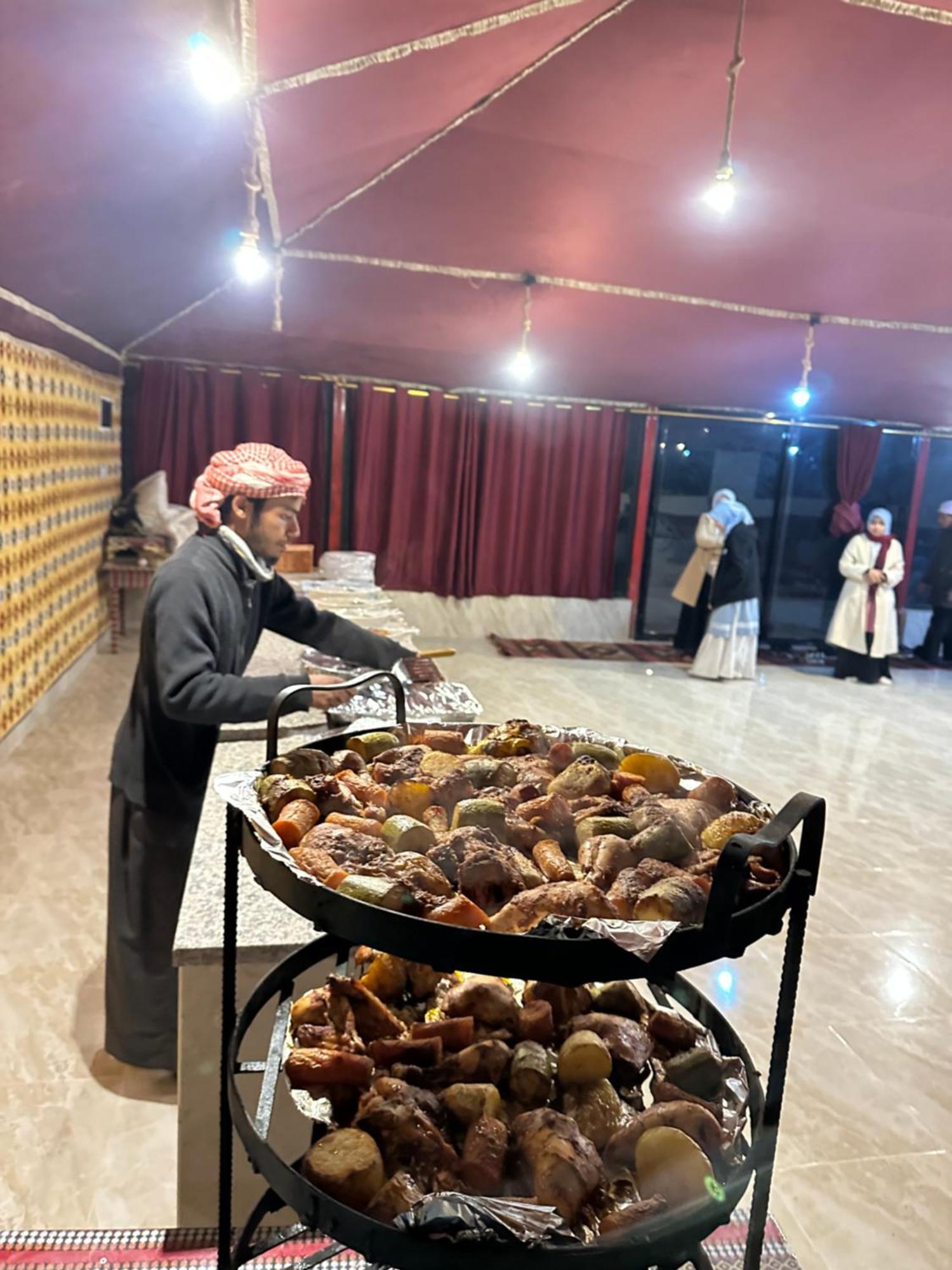 Wadi Rum Sunrise Camp المظهر الخارجي الصورة