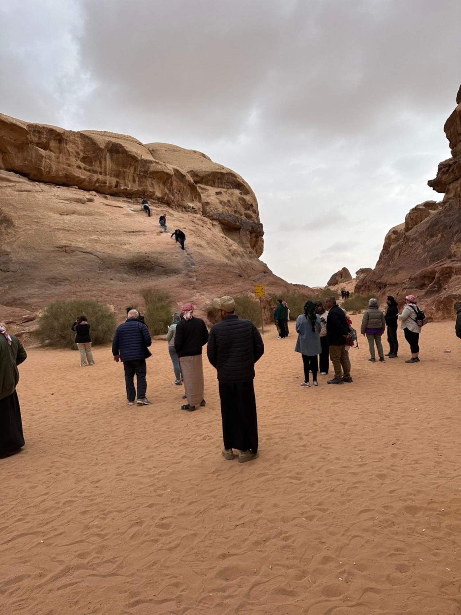 Wadi Rum Sunrise Camp المظهر الخارجي الصورة