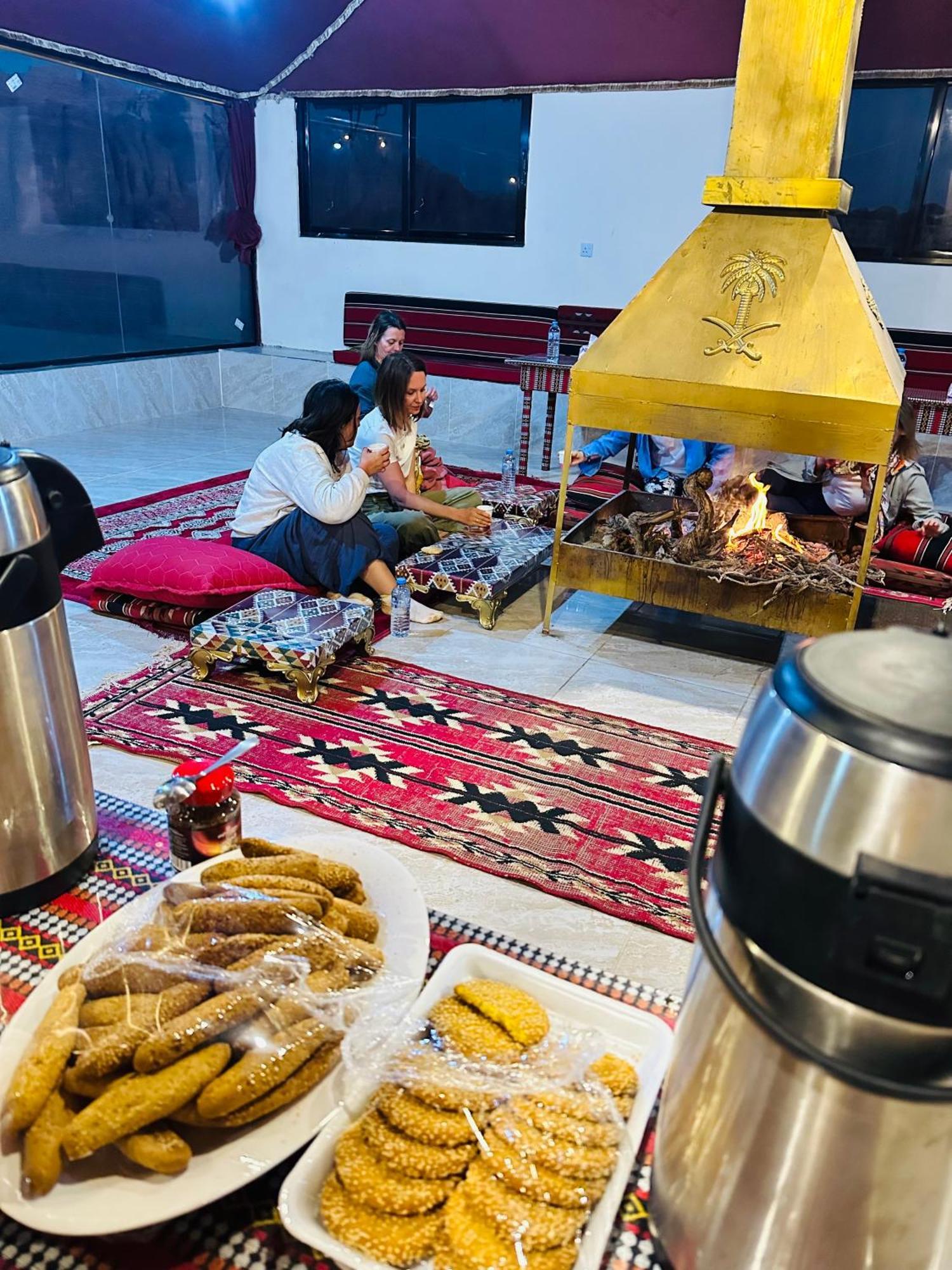Wadi Rum Sunrise Camp المظهر الخارجي الصورة
